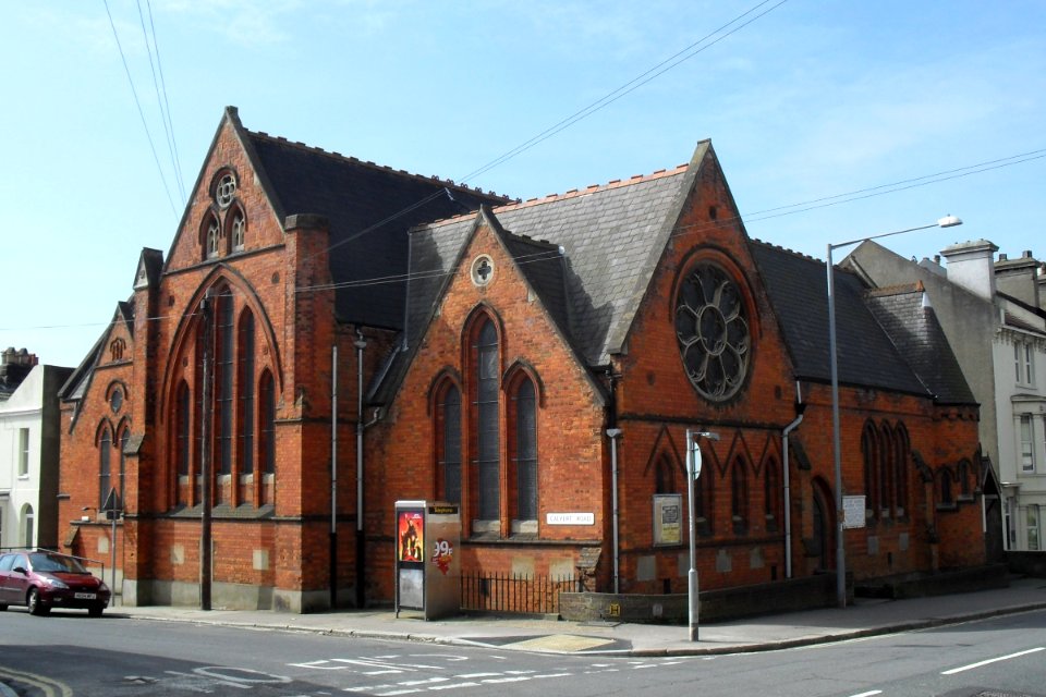 Calvert Memorial Methodist Church, Mount Pleasant Road, Halton, Hastings (April 2010)
