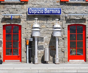 2256 m ospizio bernina bell