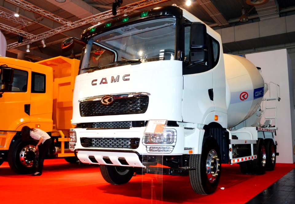 CAMC concrete mixer truck Xing Kaima. Spielvogel 1