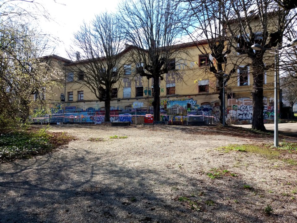 Caluire-et-Cuire - Ancien centre médical Clément Lyvet, vers l'ouest