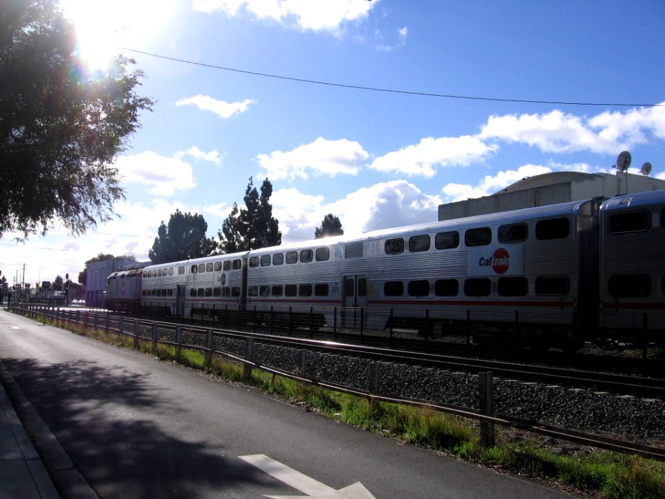 Caltrain in San Mateo 3108 04