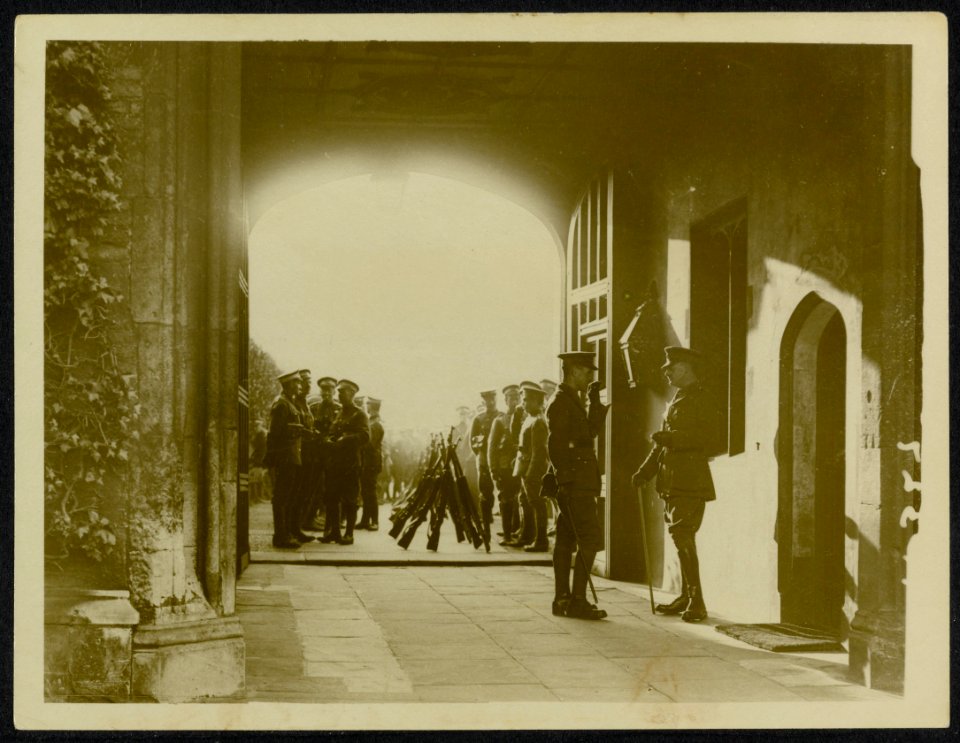 Cambridge. Gateway of Jesus College Cambridge which was once a nunnery now occup, Bestanddeelnr 158-1477