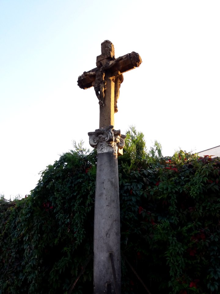 Cailloux-sur-Fontaines - Croix Gapaillon (05)