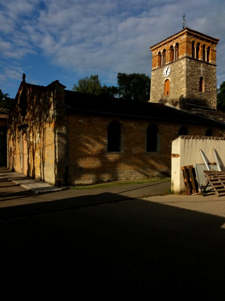 Cailloux-sur-Fontaines - Église notre dame de l'assomption de Cailloux-sur-Fontaines (07)