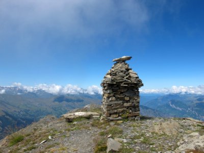 Cairn de la pointe d'Émy 03