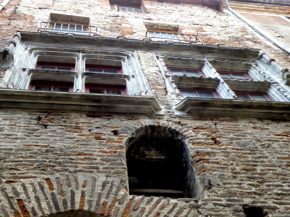Cahors Hôtel Lémozi 4