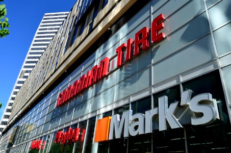 CanadianTire65DundasWest