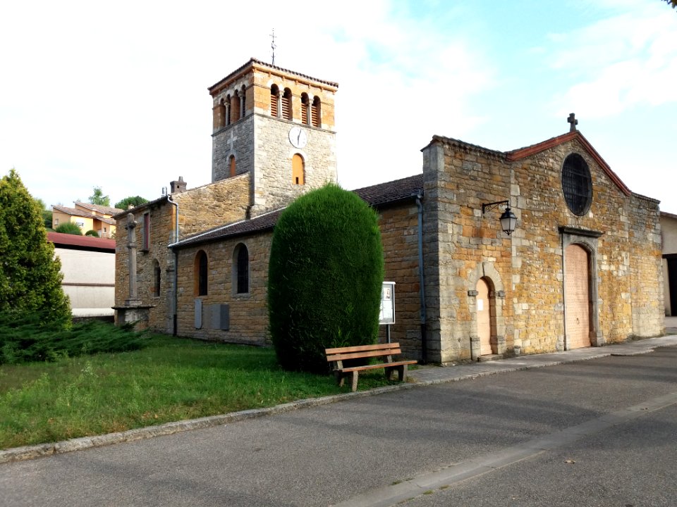 Cailloux-sur-Fontaines - Église notre dame de l'assomption de Cailloux-sur-Fontaines (01)