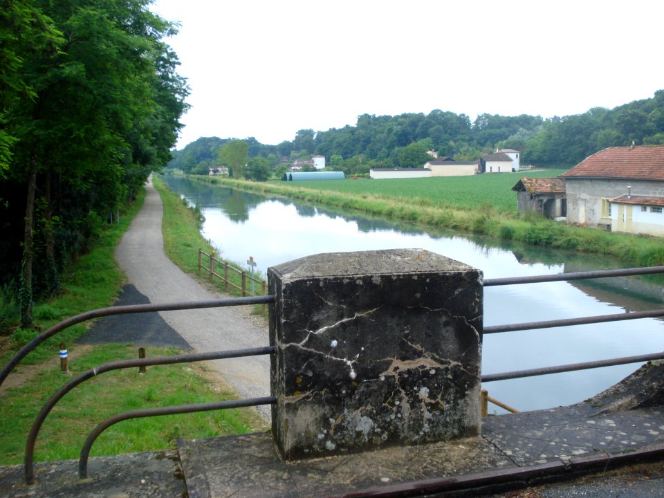 Canal Latéral de la Garonne à Puybarban (Gironde,Fr)