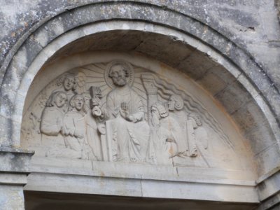 Caillouël-Crépigny (Aisne) église Saint-Pierre, tympan