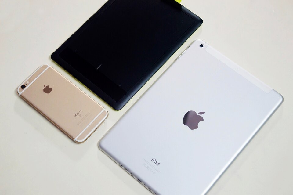 Iphone iphone 6s gold iphone 6s photo
