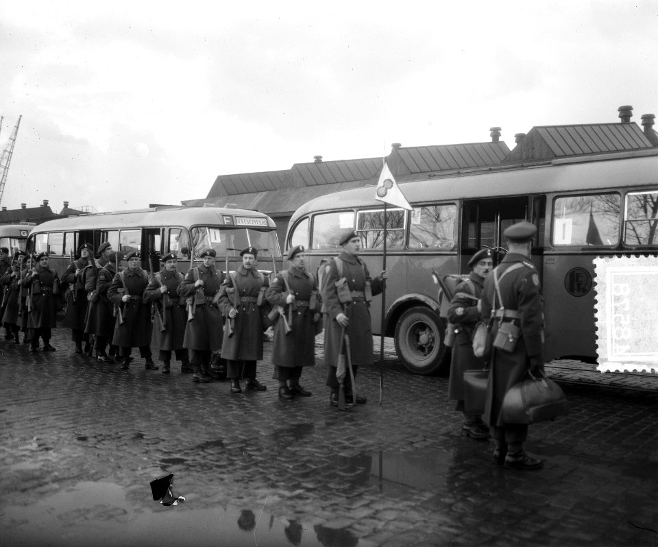 Canadese landtroepen voor het Atlantische leger van generaal Eisenhower aangekom, Bestanddeelnr 904-8578