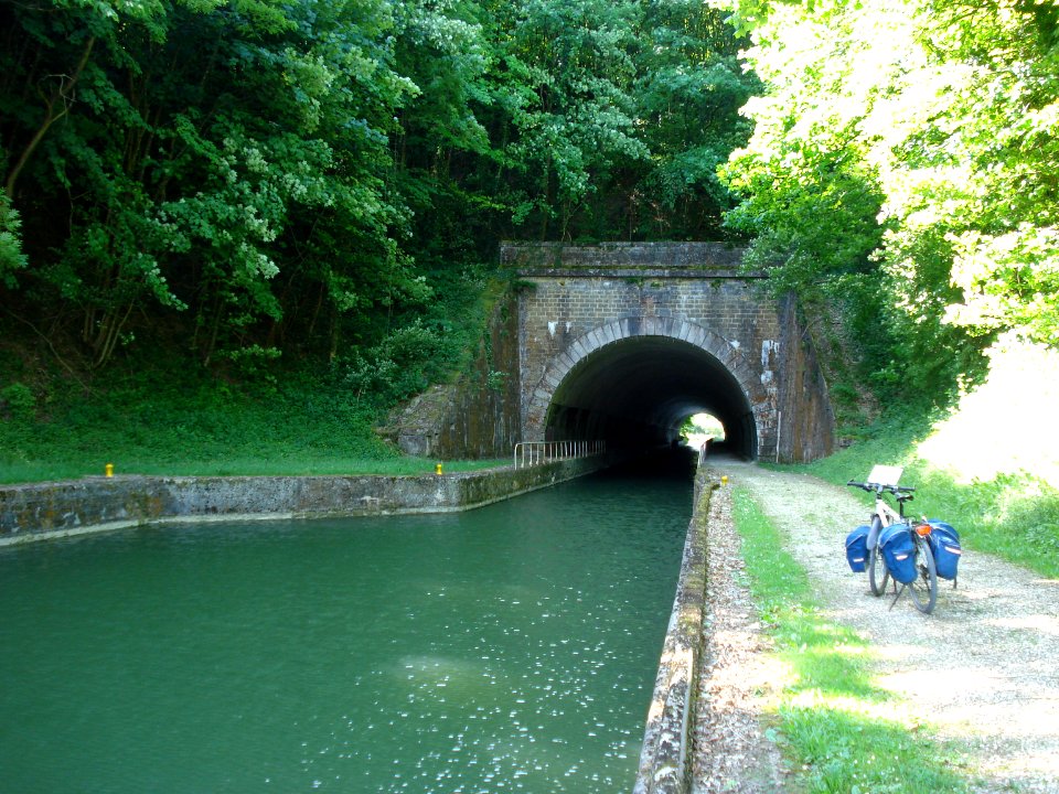 Canal des Ardennes (Fr), tunnel deSaint-Aignan