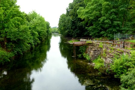 Canal - Windsor Locks Canal State Park Trail - Suffield, Connecticut - DSC04326