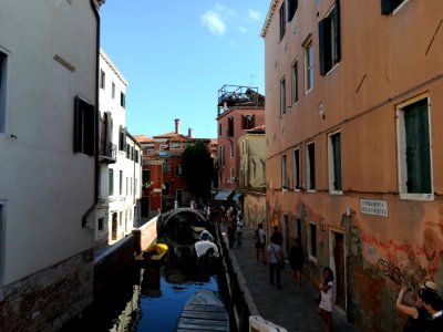 Canal in Venice 2017 07