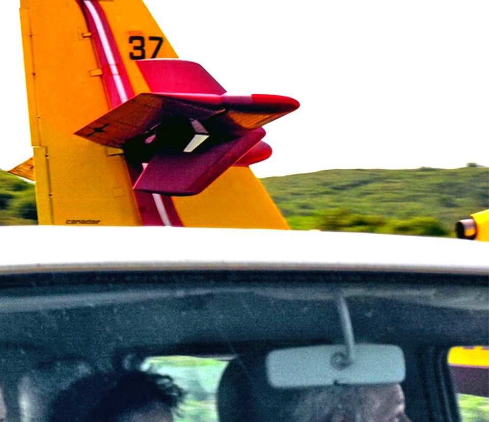 Canadair CL-37 dans la circulation