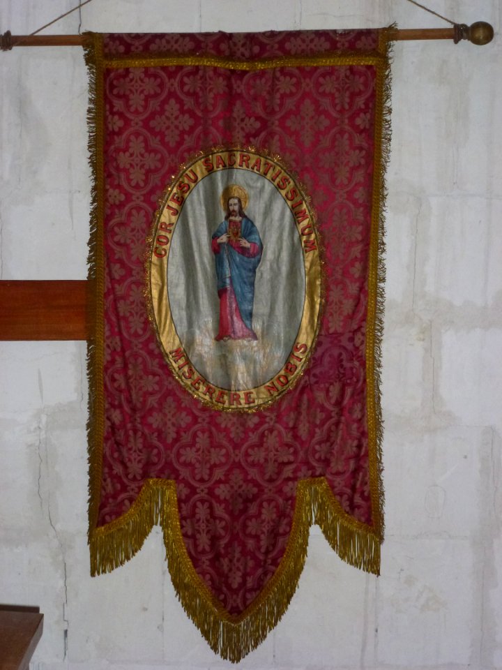 Campagne-lès-Guines (Pas-de-Calais) église Saint-Martin, bannière de procession 01