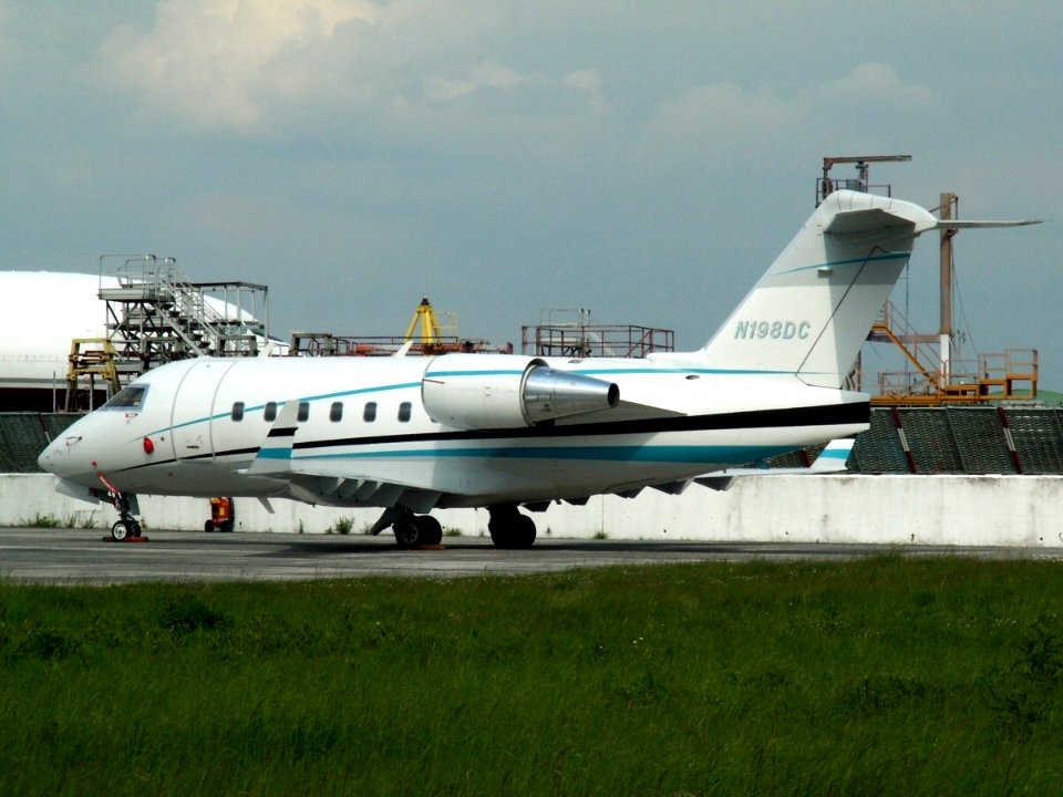 Canadair CL-600-2B16 Challenger 604 N198DC Brussels National (BRU EBBR) 17 May 2005