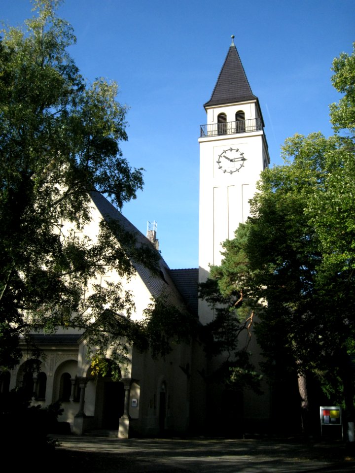 Campanile Johanneskirche Schlachtensee
