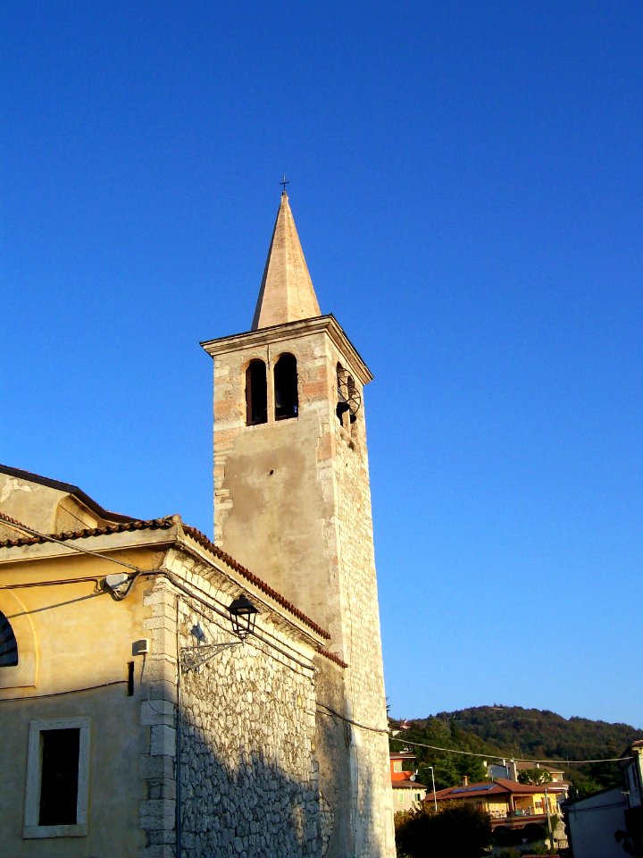 Campanile Castagnè 01