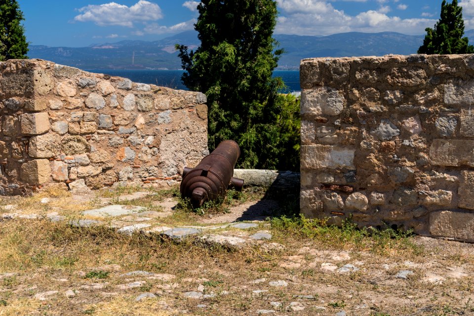 Cannon at Karababa castle Chalkida Greece