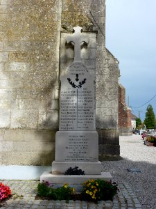 Campagne-lès-Guines (Pas-de-Calais) monument aux morts