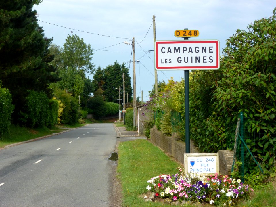 Campagne-lès-Guines (Pas-de-Calais) city limit sign