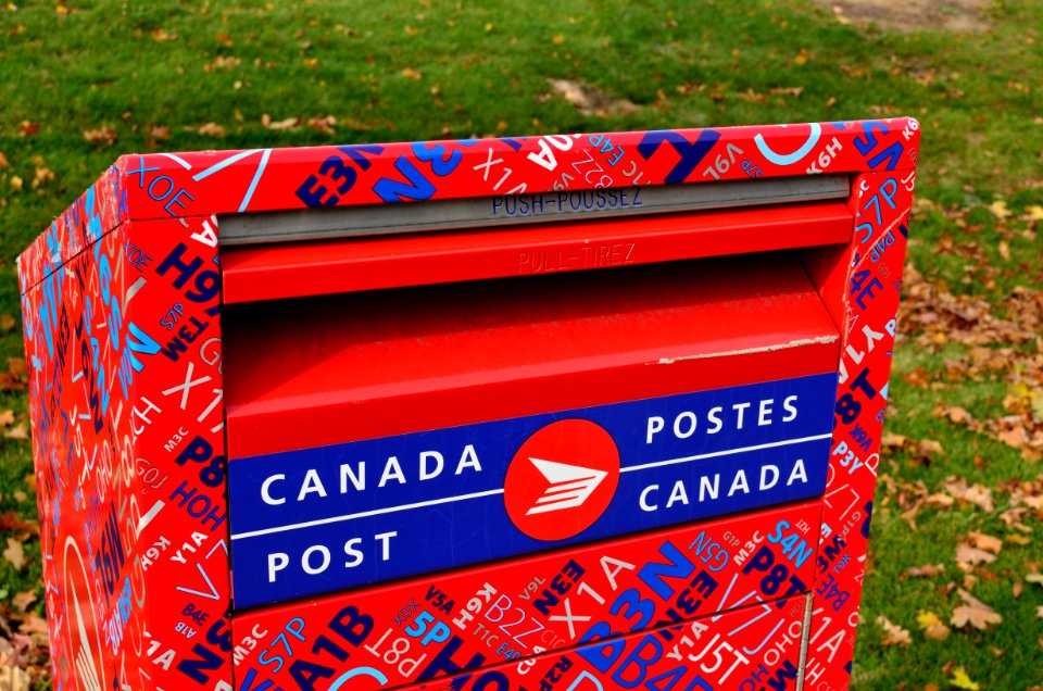 CanadaPostMailbox12