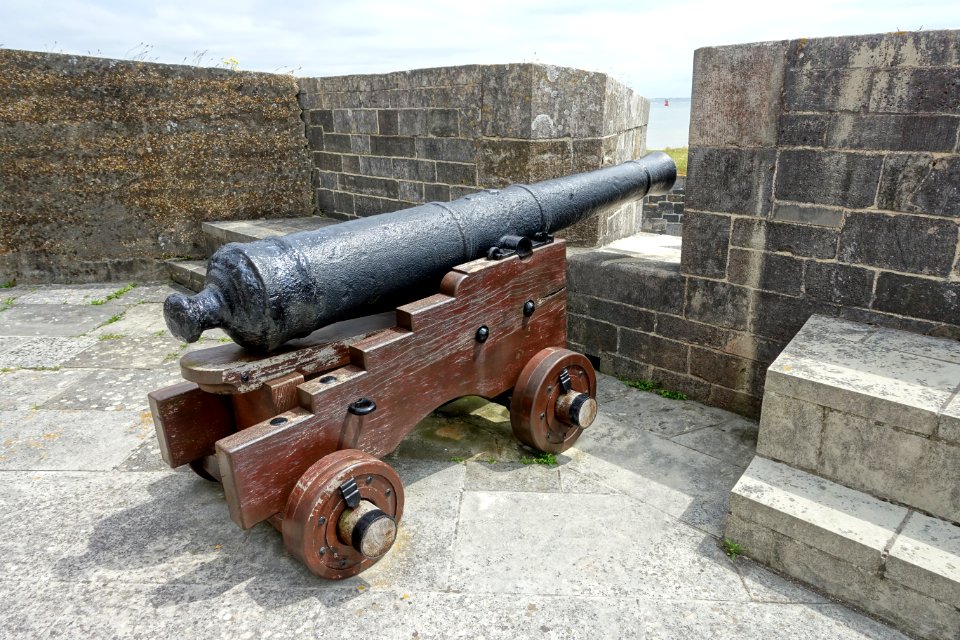 Cannon - Calshot Castle - Calshot, England - DSC04173