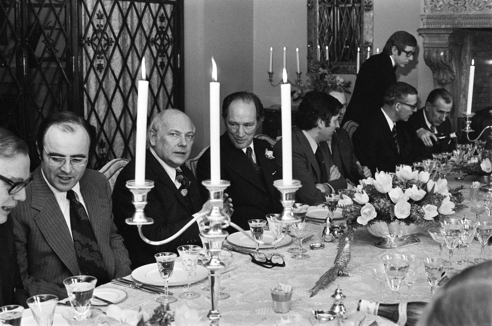 Canadese premier Trudeau biedt regering lunch aan in ambtswoning Canadese ambass, Bestanddeelnr 927-7833