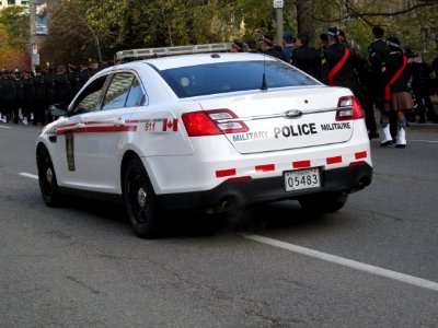 Canadian Forces Military Police Ford Taurus 02 photo