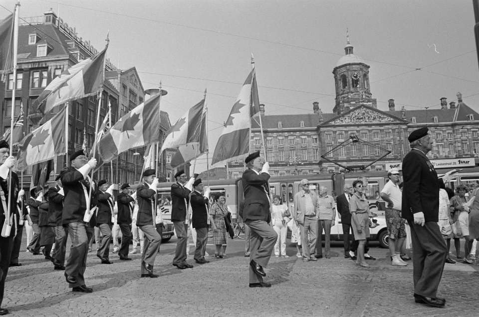 Canadese veteranen op de Dam, Bestanddeelnr 934-0294