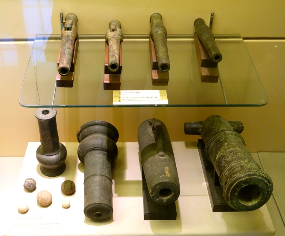 Cannons and cannon balls, Restored Le dynasty, 17th-18th century AD, bronze and stone - National Museum of Vietnamese History - Hanoi, Vietnam - DSC05706