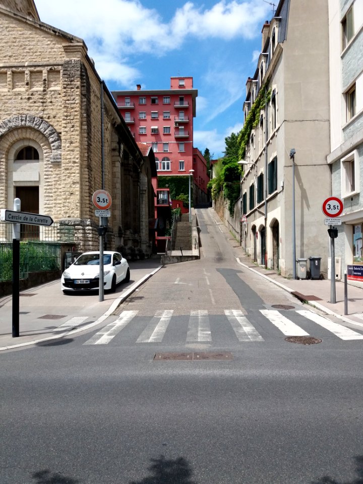 Caluire-et-Cuire - Montée de la Sœur Vially, depuis le cours Aristide Briand