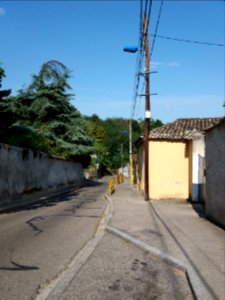 Caluire-et-Cuire - Montée du Petit Versailles, vers l'est, en arrivant à l'école du Petit Versailles