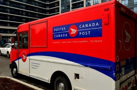 CanadaPostTruck2