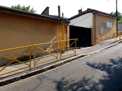 Caluire-et-Cuire - Montée du Petit Versailles, école du Petit Versailles