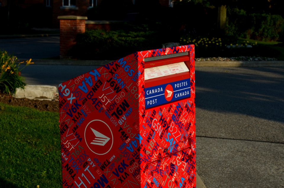 CanadaPostMailbox4