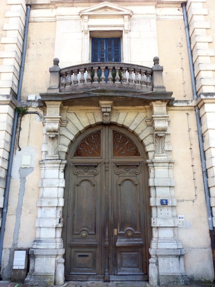 Caluire-et-Cuire - Rue du Capitaine Ferber - Porte au numéro 2