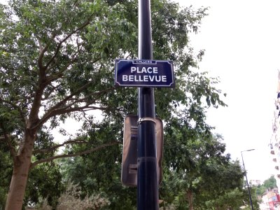 Caluire-et-Cuire - Place Bellevue, plaque