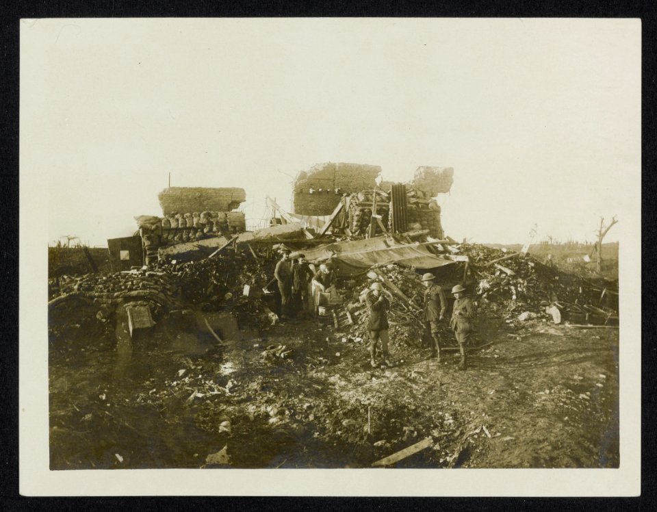 Canadian Tommies in one of their castles on the western front, Bestanddeelnr 158-1155