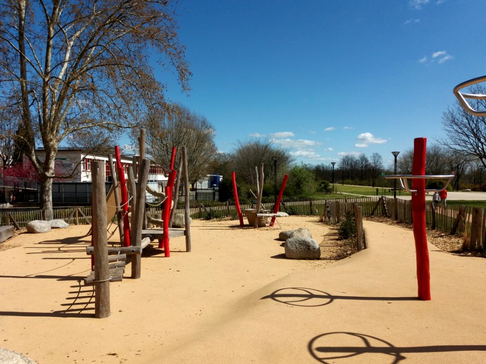 Caluire-et-Cuire - Parc des Berges de Saint-Clair - Jeux pour enfants