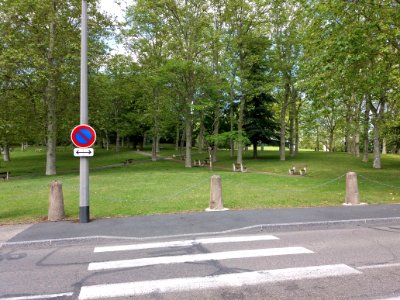 Caluire-et-Cuire - Parc de la Jeunesse, depuis la rue de Margnolles