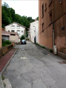 Caluire-et-Cuire - Impasse Grand-Bichet, depuis la Grande Rue de Saint-Clair
