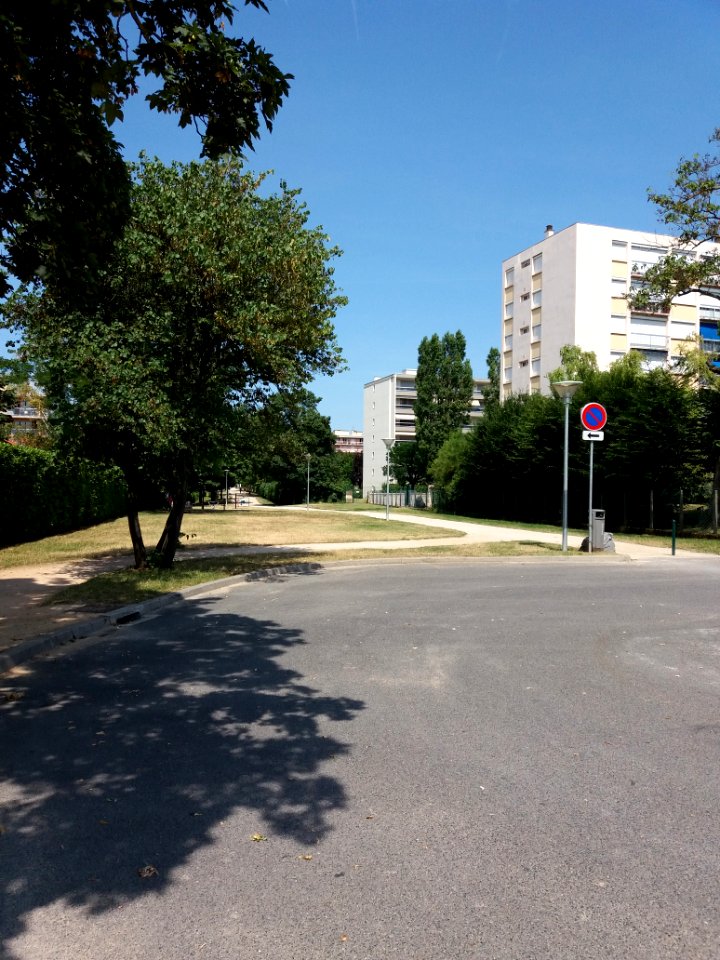 Caluire-et-Cuire - Voie de la Dombes, depuis l'allée des Monts d'Or