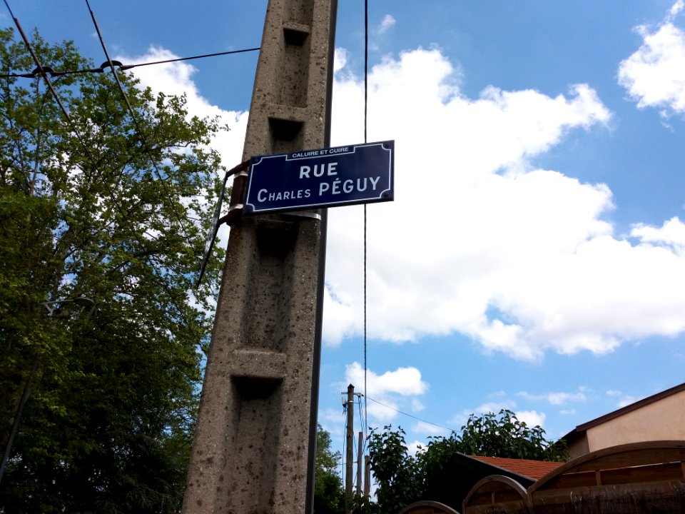 Caluire-et-Cuire - Rue Charles Péguy, plaque