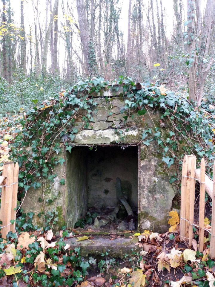 Caluire-et-Cuire - Bois de la Caille - Anciennes canalisations