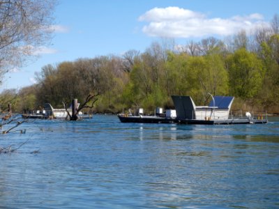 Caluire-et-Cuire - Centrale hydrolienne - Barges 01