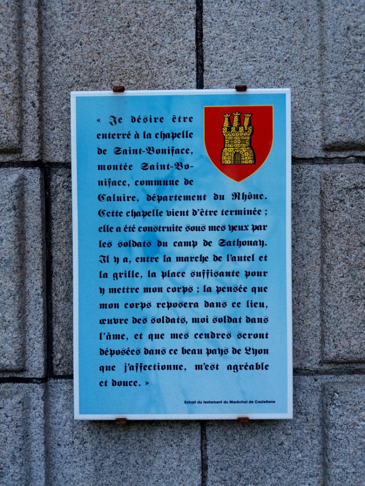 Caluire-et-Cuire - Chapelle Saint-Boniface, plaque testament du Maréchal de Castellane