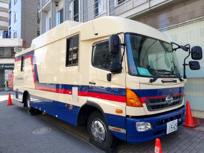 Camion de médecine du travail à Tokyo
